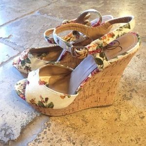 Floral wedges
